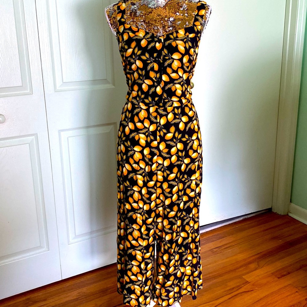 Loft lemon print jump. Gently used.